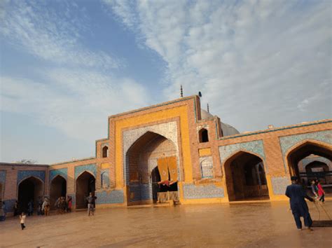 Shah-Jahan Mosque – Best Karachi to Thatta Tour Package with Safar Buddies!