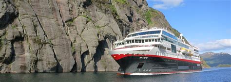 Hurtigruten Expeditions – Cruise Lounge