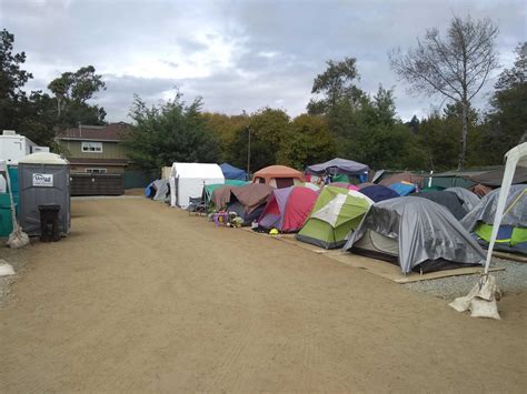 Encampment Residents Still Wait for Housing - City on a Hill Press