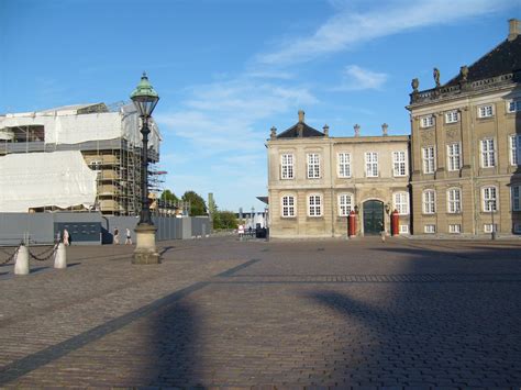 Amalienborg Palace - Denmark - Castles Wallpaper (1915022) - Fanpop