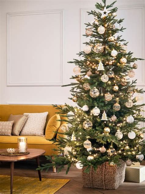 Arbres de Noël 2020 2021 Idées et tendances - Housekeeping Magazine ...