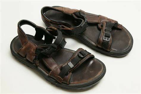 Teva Men's Hiking Trail Strap Buckle Sandals Shoes Open Toe Brown US Size 11 - Sandals & Flip Flops