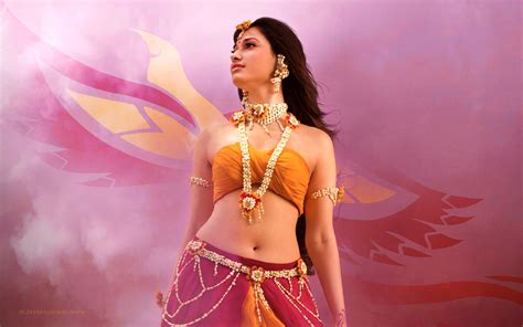 Tamanna Bhatia Hd Wallpaper Bahubali - HD Wallpaper