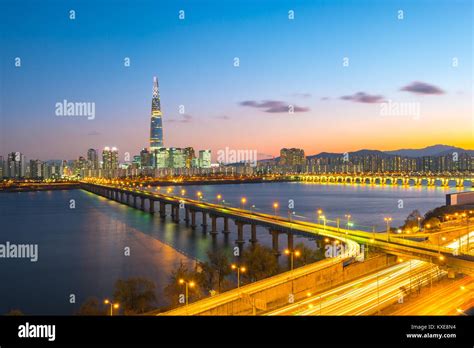 Seoul skyline at night in Seoul, South Korea Stock Photo - Alamy