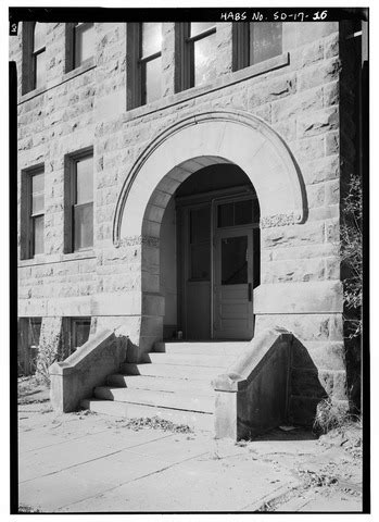 File:EXTERIOR, EAST SIDE ENTRANCE - Union County Courthouse, Courthouse Square, Elk Point, Union ...