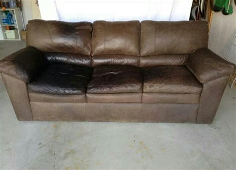 Couch for sale. Cheap! : WTF