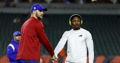 Josh Allen Downplays Stefon Diggs Exchange on Bills Sideline: 'It's Not ...