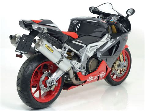 Aprilia RSV 1000 R Factory | Motorcycle Wallpapers