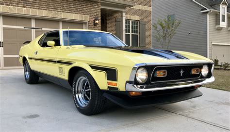 Grabber Yellow 1971 Ford Mustang