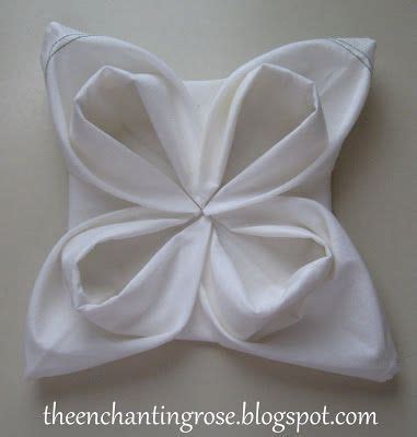 how to fold a snowflake napkin | Christmas napkin folding