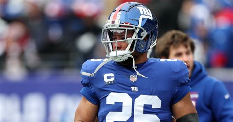 LOOK: Saquon Barkley officially graduates from Penn State - On3