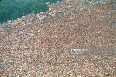 aerial-view-of-the-massive-crowd-in-attendance-at-the-woodstock-music-picture-id88031576 (1024× ...