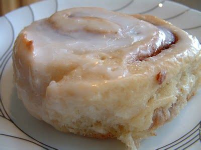 A Feast for the Eyes: The Quintessential Cinnamon Rolls from King ...