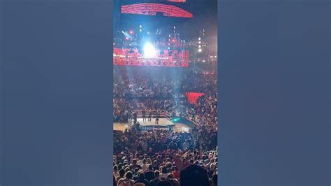 London Crowd sings the Usos' entrance theme - YouTube