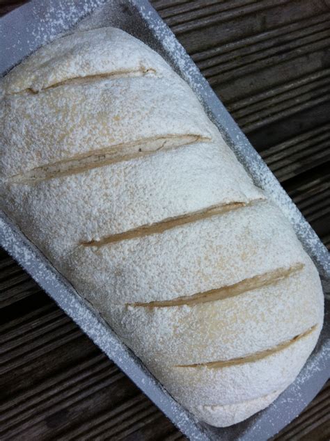 Simple White Tin Loaf - thelittleloaf