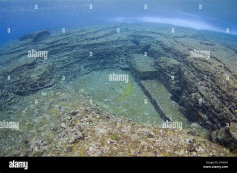 Triangle Pool of the Yonaguni Monument Stock Photo: 43775581 - Alamy