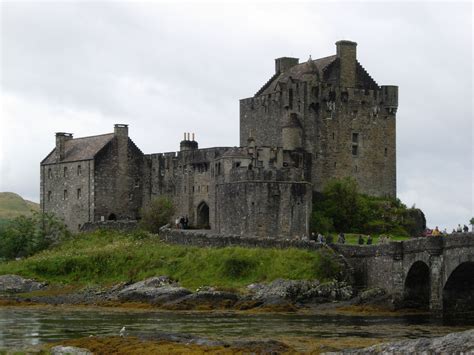 Eilean Donan Castle, Isle of Skye, Scotland | Scotland castles, Scotland landscape, Eilean donan