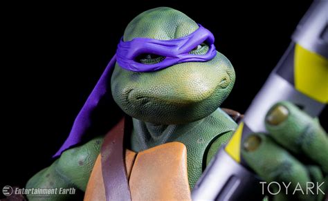 NECA Teenage Mutant Ninja Turtles Donatello 1/4 Scale Figure - Toyark Photo Shoot - The Toyark ...