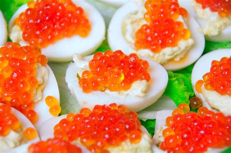 Feast like a Tsar: 5 sumptuous New Year caviar recipes - Russia Beyond