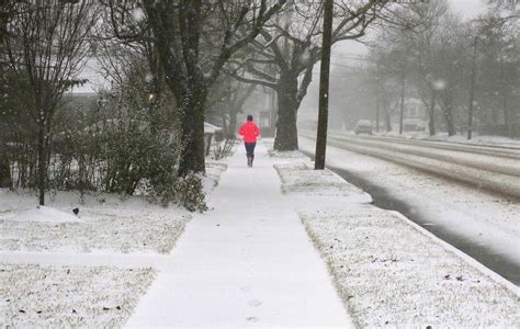 Snowstorm delays opening of Bergen County malls - nj.com