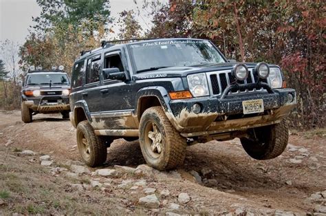 Jeep Commander with a SuperLift suspension on the trail Jeep Commander Lifted, Off Road Wagon ...