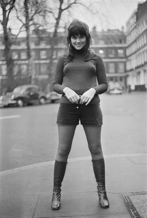 Linda Ronstadt • 1970s : r/OldSchoolCelebs