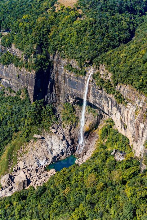 Nohkalikai Falls View point, Nohkalikai Road, Cherrapunji, Meghalaya ...