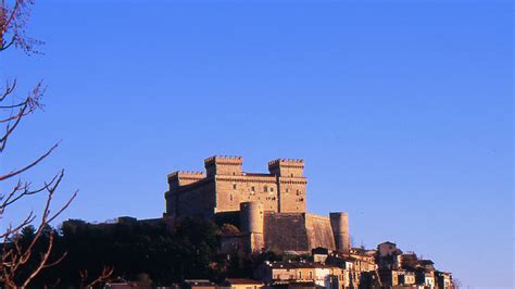 Castello di Celano - VIVERE L'ABRUZZO