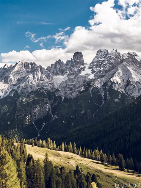 Dolomites, Italy [1500x2000] [OC] : r/EarthPorn