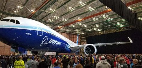 The Boeing 777X - Launch Customer, First Flight & More!