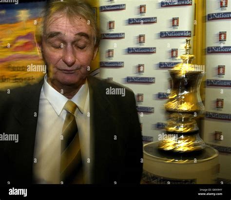 Sport football fa cup trophy eyes closed brian clough hi-res stock photography and images - Alamy