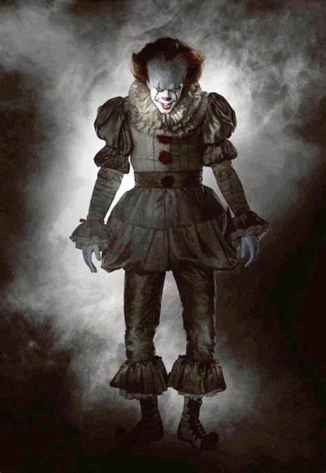 Stephen King It: Trailer will give you nightmares | Daily Star