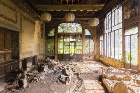 34 Beautiful Interiors In Abandoned Homes That Will Leave You Wondering What Happened | Bored Panda