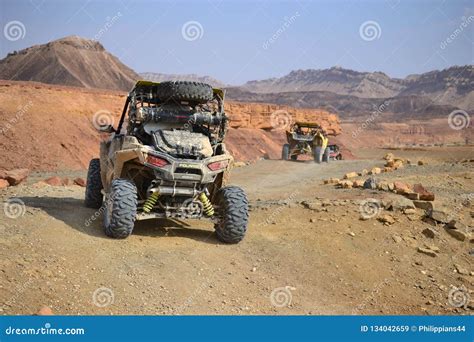 Desert Vehicle at Bottom of Makhtesh Ramon Crater, Mitzpe Ramon, Negev Desert, Israel Editorial ...