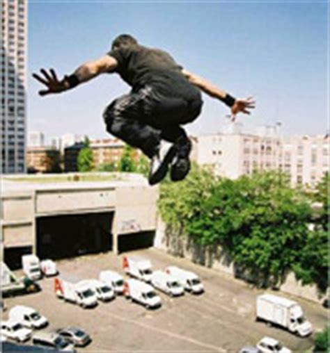 Le Parkour des Yamakasi arrive au Pérou