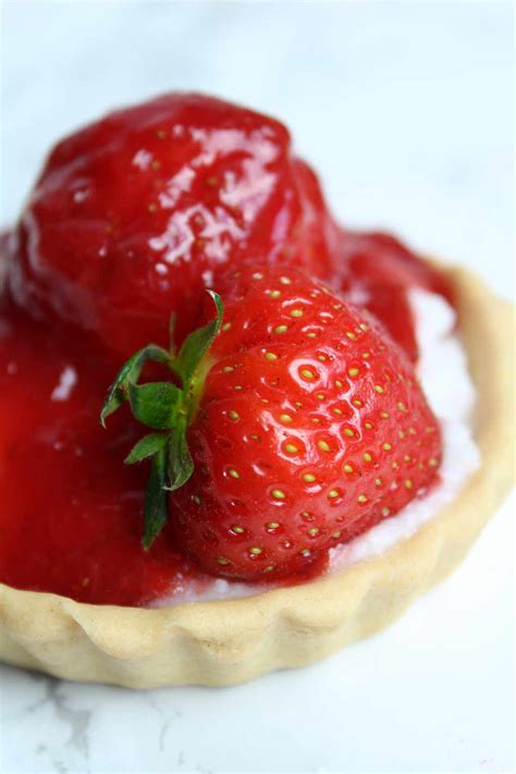 Mini Strawberry Tarts - BakedbyClo | Vegan Dessert Blog