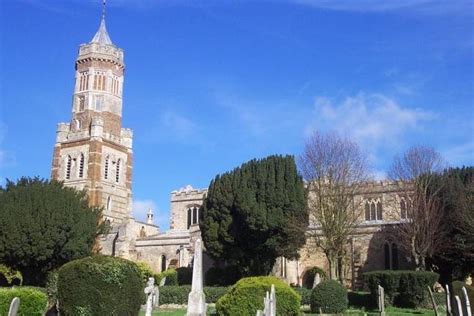 Church of St Peter, Irthlingborough © Geoff Pick cc-by-sa/2.0 ...