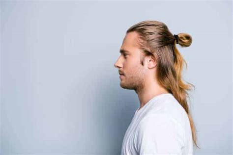 How to Tie A Man Bun: 5 Styles in Trend [April. 2020]