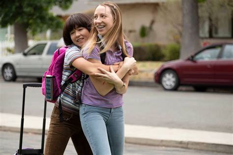 ‘PEN15’ Hulu: Female Sexual Comedy on TV & Why It’s Important | StyleCaster