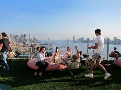 Eight NYC Rooftop Bars To Check Out This Summer!