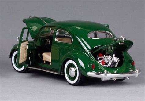 Green 1:18 Scale Bburago Diecast 1955 VW Kafer Beetle Model [VW1T032] : EZBUSTOYS.COM