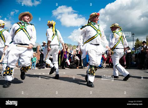 Morris dancing sticks hi-res stock photography and images - Alamy