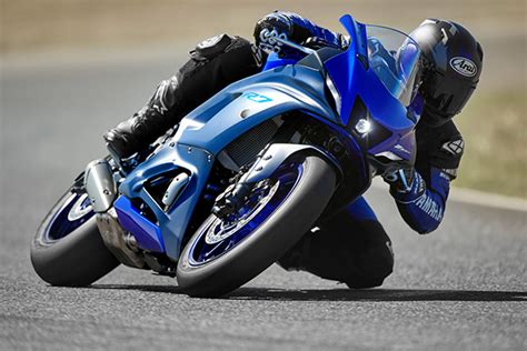 2022 Yamaha YZF-R7 | First Look Review | Rider Magazine