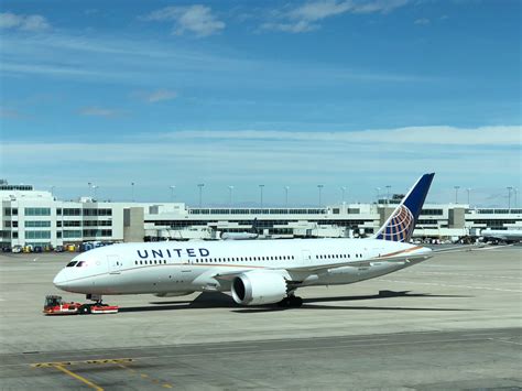 Hub Report: Denver International Airport (DEN) and United Airlines - AirlineReporter ...