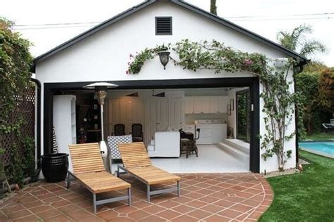 garage pool house combo - attendue