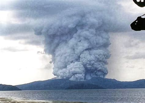 Breaking News: Taal Volcano spews ash in phreatic eruption, Philvolcs lifts warning to alert ...