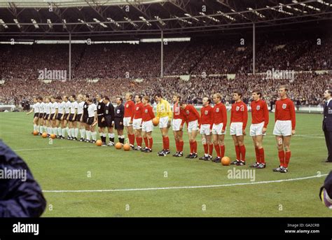 England v West Germany - 1966 World Cup Final - Wembley Stadium Stock ...