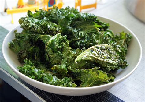 Best Crispy Baked Kale Chips | Tina Marinaccio