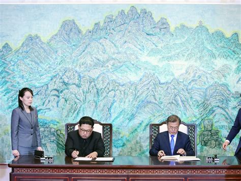 Full text: Panmunjom Agreement on Korea launches 'new era of peace' - UPI.com