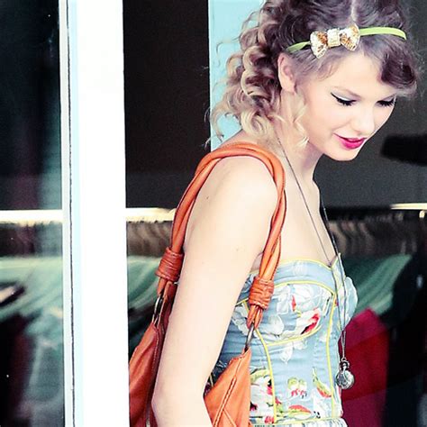 Post a picture of Taylor wearing a headband ♥ 10 props for the winner ...